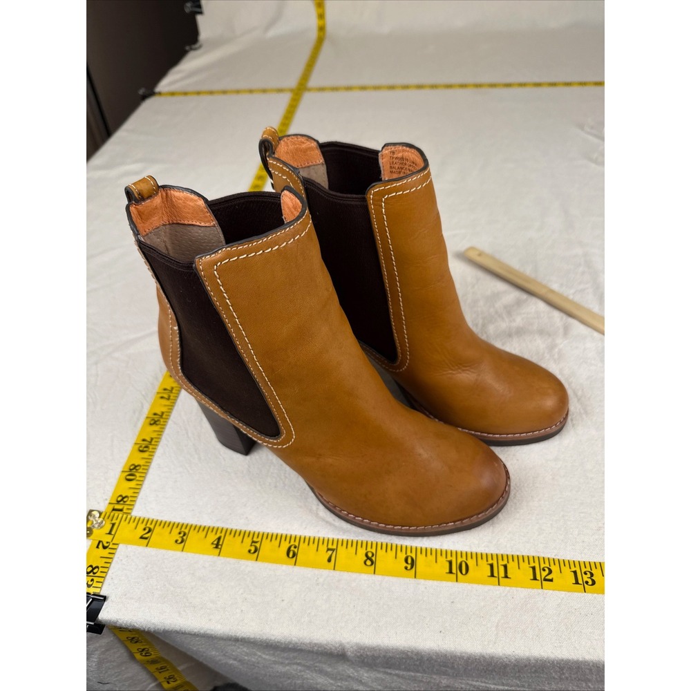 Tommy Bahama Lummi Boots Women 7B Tan Brown Boho Block Heel Leather TFW00218